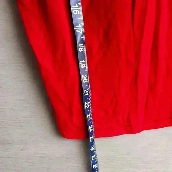 True Religion Red Juniors Sz XL (18-20) Short Sleeve T-Shirt MCM Retro Stretch - Picture 9 of 9